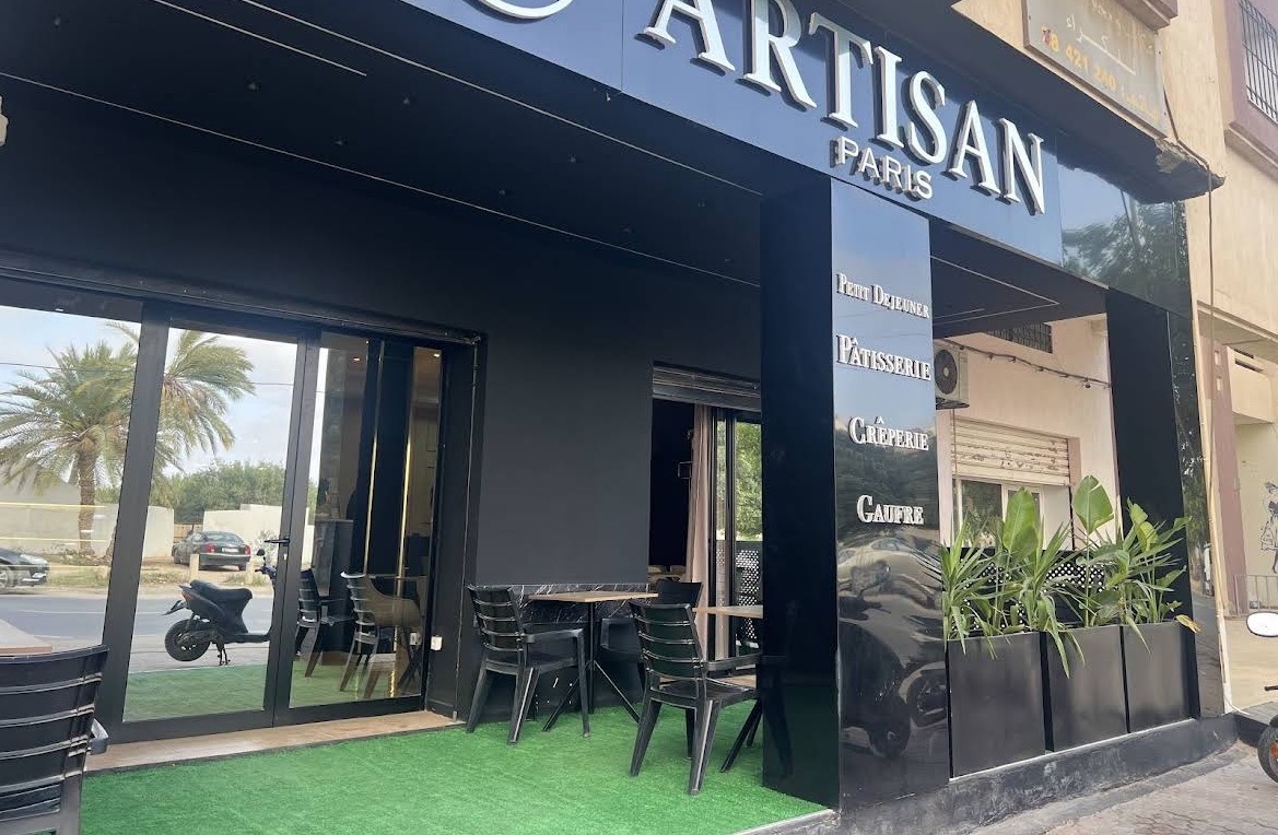 Devanture d'Artisan Paris à Djerba Midun